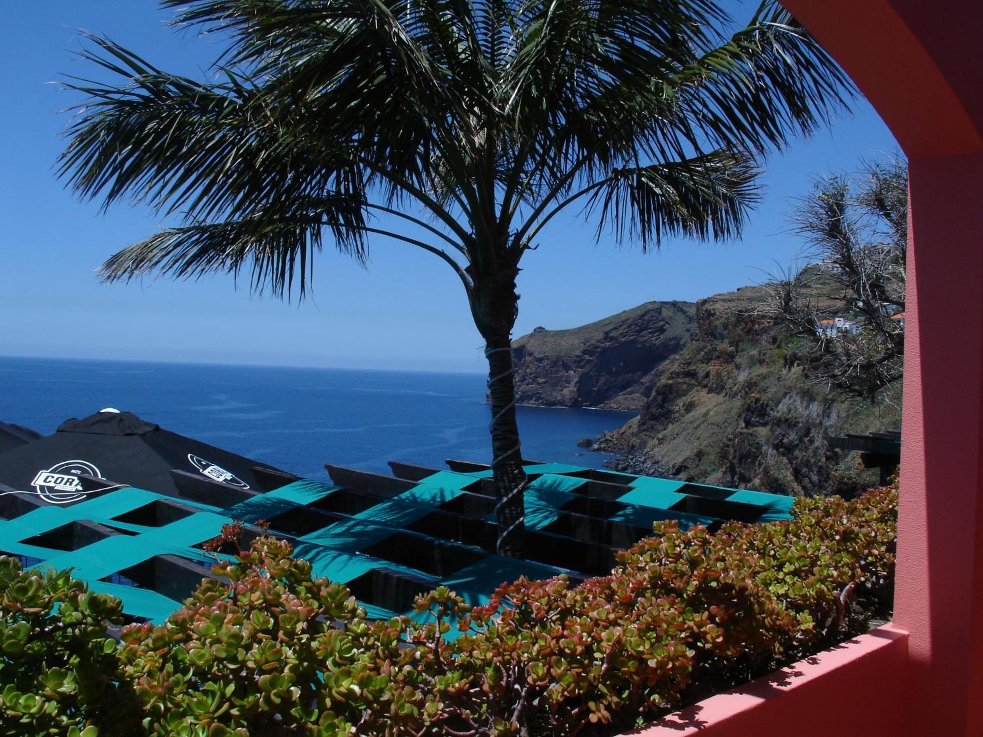 Inn & Art Madeira Canico  Bagian luar foto
